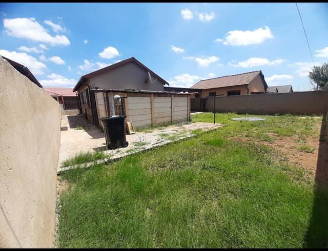 2 BEDROOM HOUSE FOR SALE IN PAYNEVILLE
